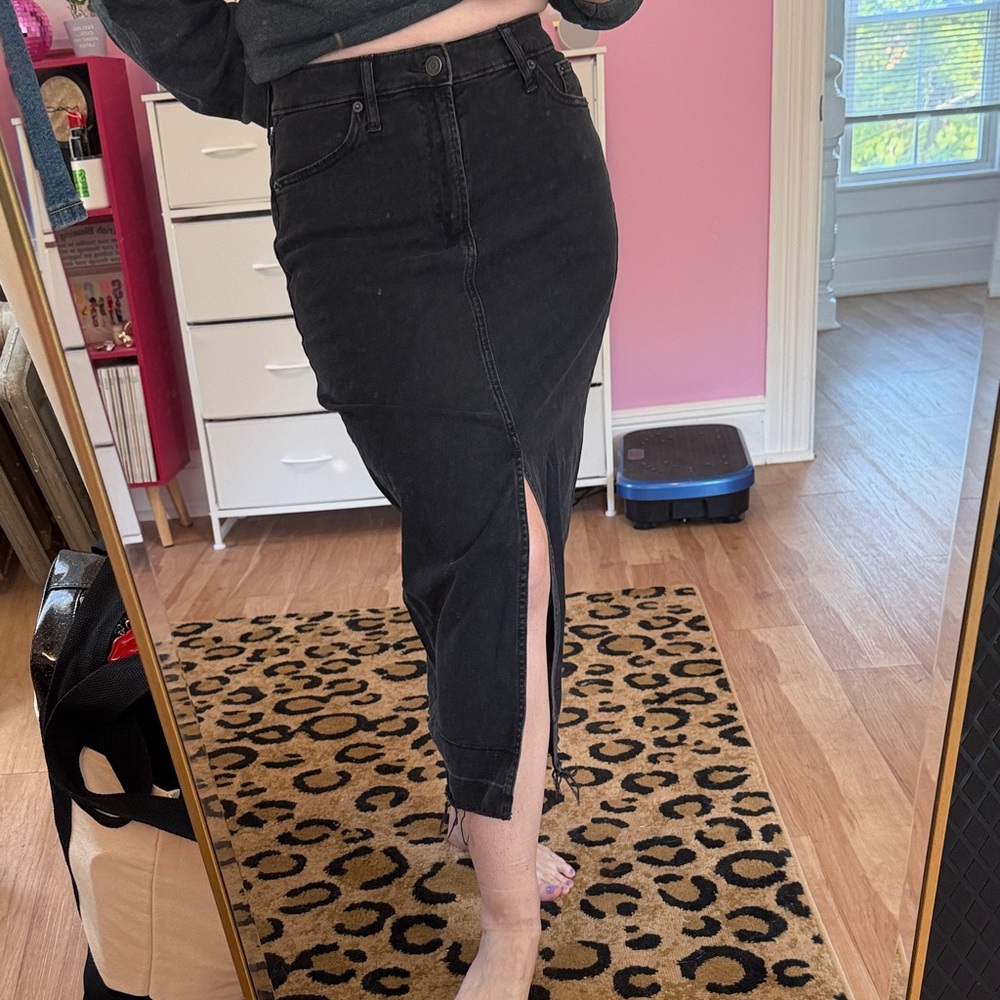 GAP Black Wash High-Rise Straight Jean Skirt